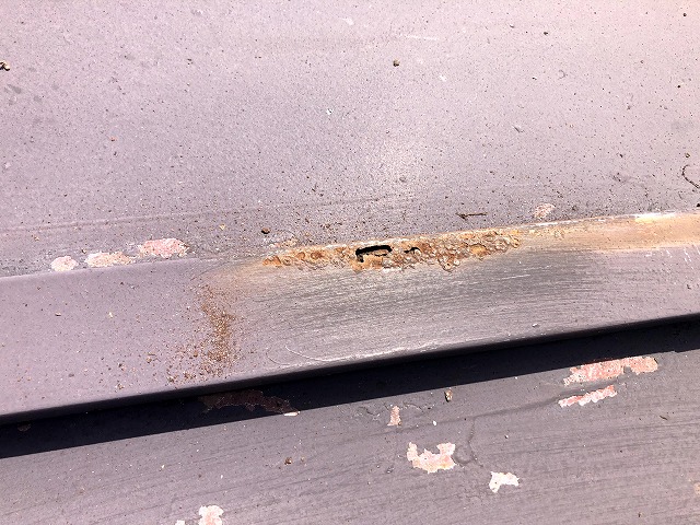 トタン屋根DIY塗装 ケレン作業