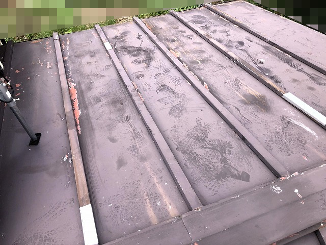 トタン屋根DIY塗装で実際に行ったケレン作業
