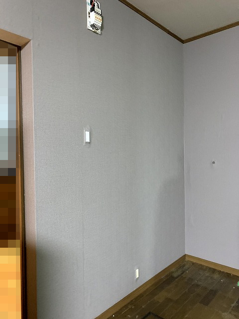 壁クロスをDIYで貼るコツ【初心者でもできる壁紙張り替え】