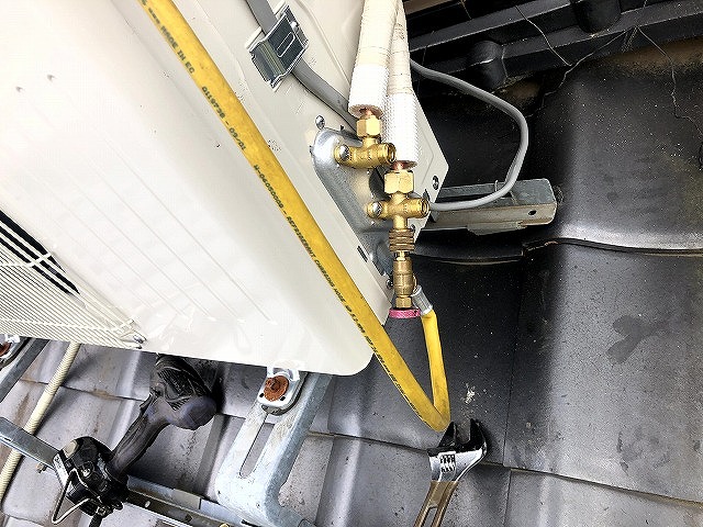 エアコンDIYの真空ポンプの使い方と手順｜真空引きのやり方と失敗しないポイント
