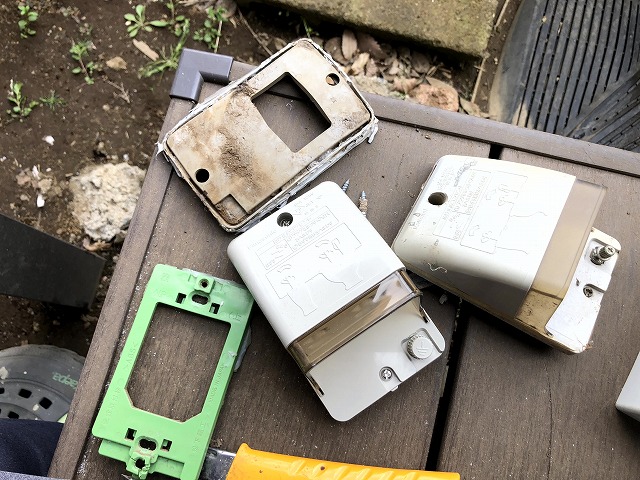 防雨型コンセント交換にかかった費用と材料｜実際の金額を公開