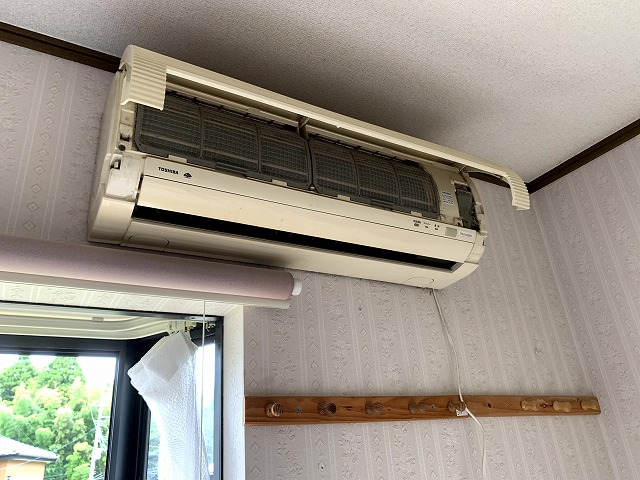 25年以上使った古い室内機。ここまで使えたのは逆にすごいです