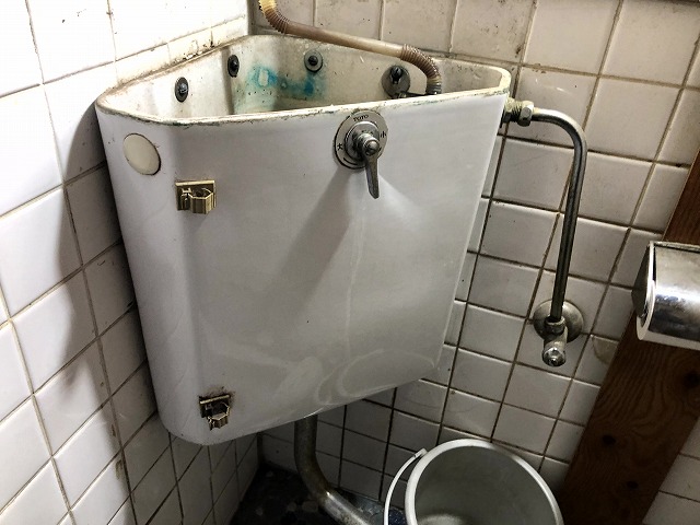 和式トイレのときは水量が多かった